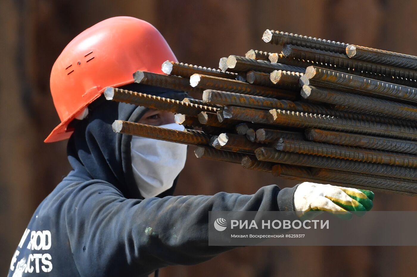 Строительство колеса обозрения "Солнце Москвы" 