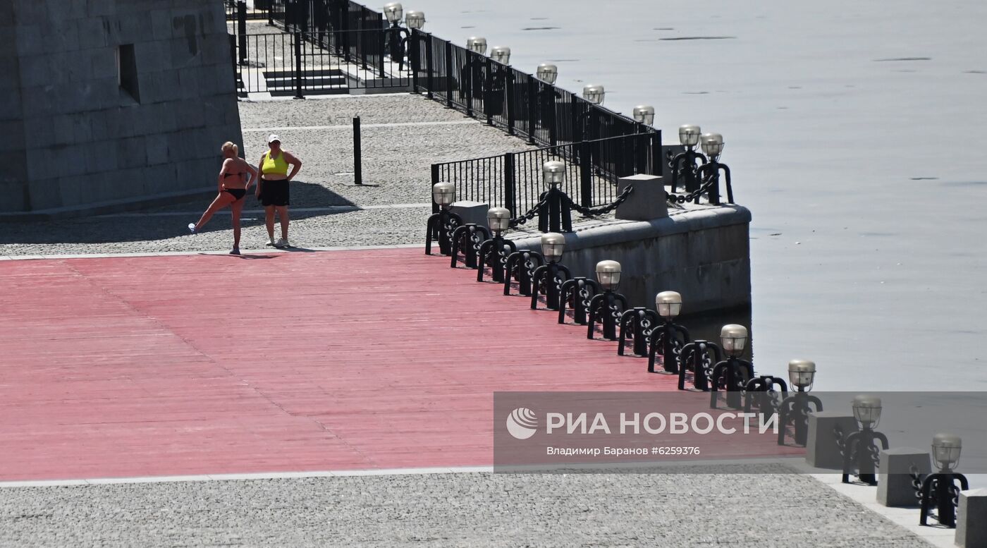 Теплая погода в Москве