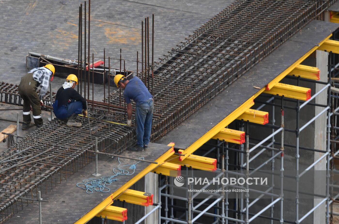 Строительство колеса обозрения "Солнце Москвы" 