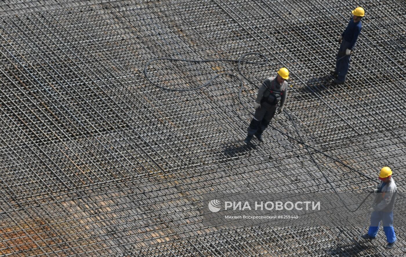 Строительство колеса обозрения "Солнце Москвы" 