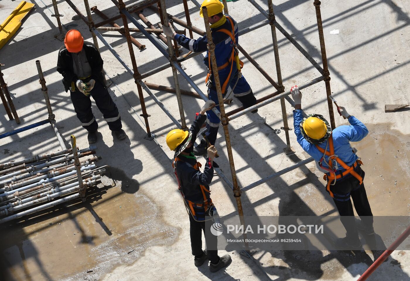 Строительство колеса обозрения "Солнце Москвы" 