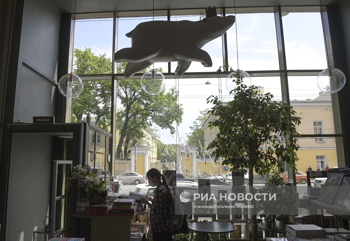 Открытие непродовольственных магазинов в Санкт-Петербурге