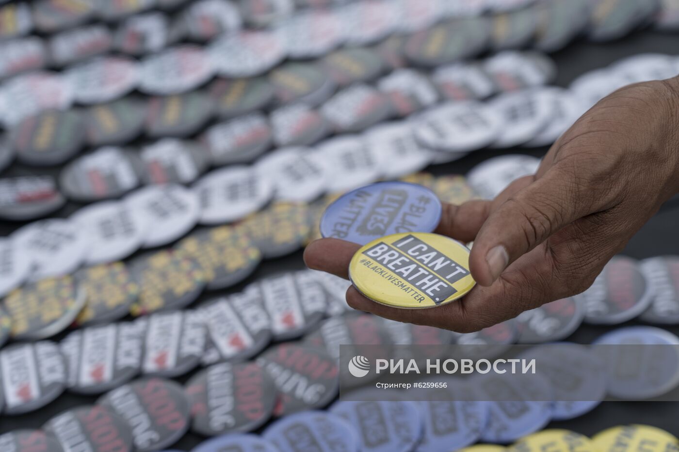 Похороны погибшего при задержании афроамериканца Дж. Флойда в США