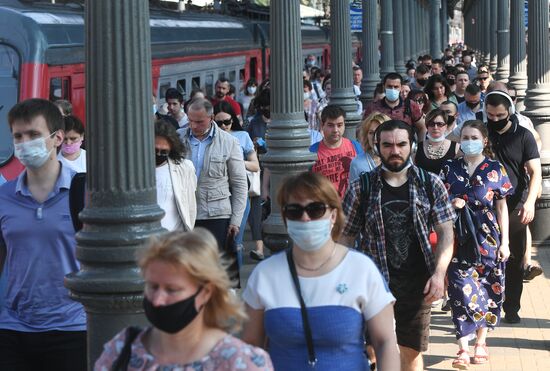 В Москве отменен режим самоизоляции 