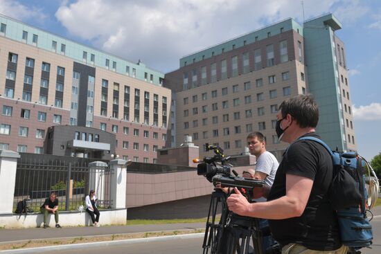 Актёр М. Ефремов доставлен на допрос в полицию