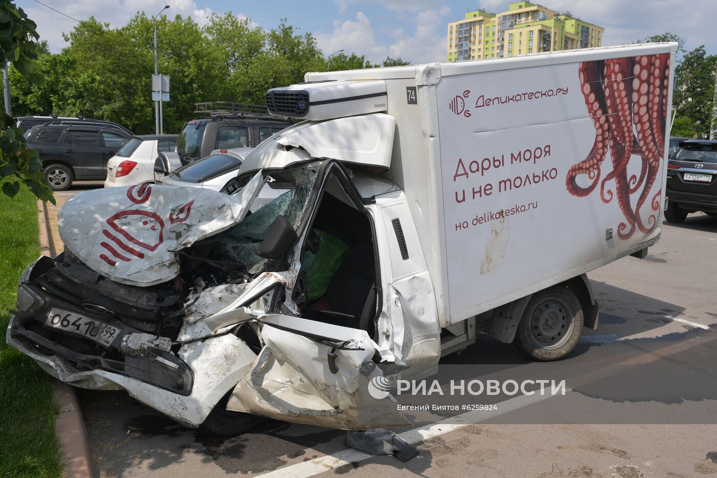 Актёр М. Ефремов доставлен на допрос в полицию