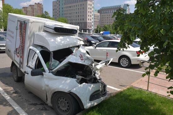 Актёр М. Ефремов доставлен на допрос в полицию
