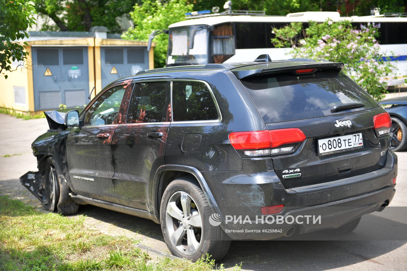 Актёр М. Ефремов доставлен на допрос в полицию