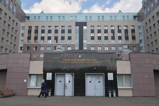 Актёр М. Ефремов доставлен на допрос в полицию