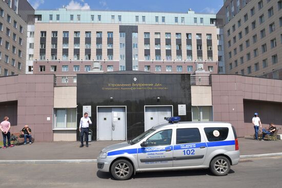 Актёр М. Ефремов доставлен на допрос в полицию