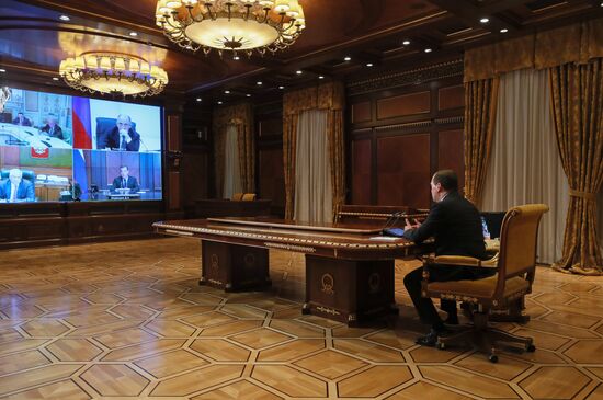 Заместитель председателя Совета безопасности РФ Д. Медведев провел совещание
