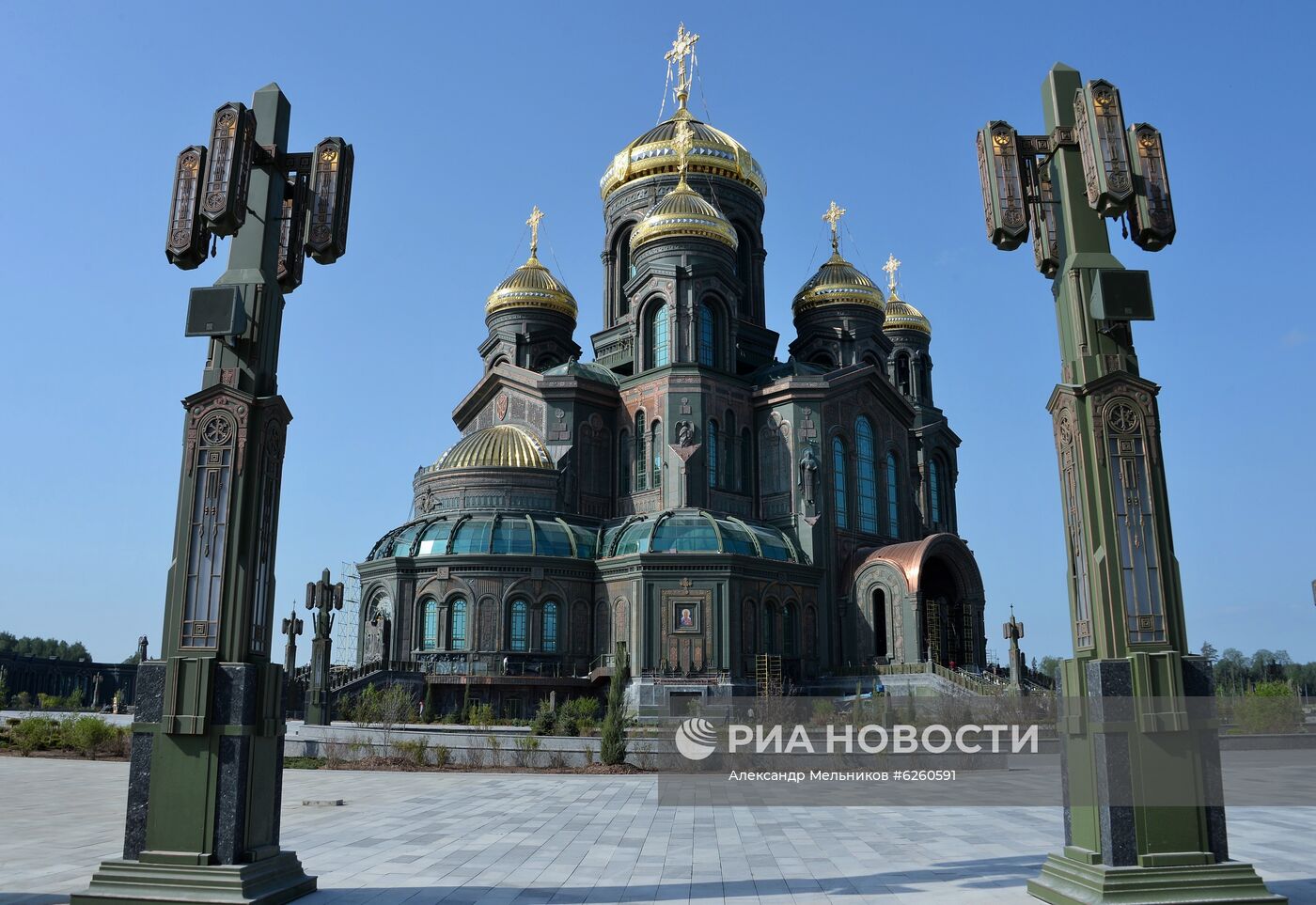 Послы иностранных государств посетили Главный храм ВС РФ