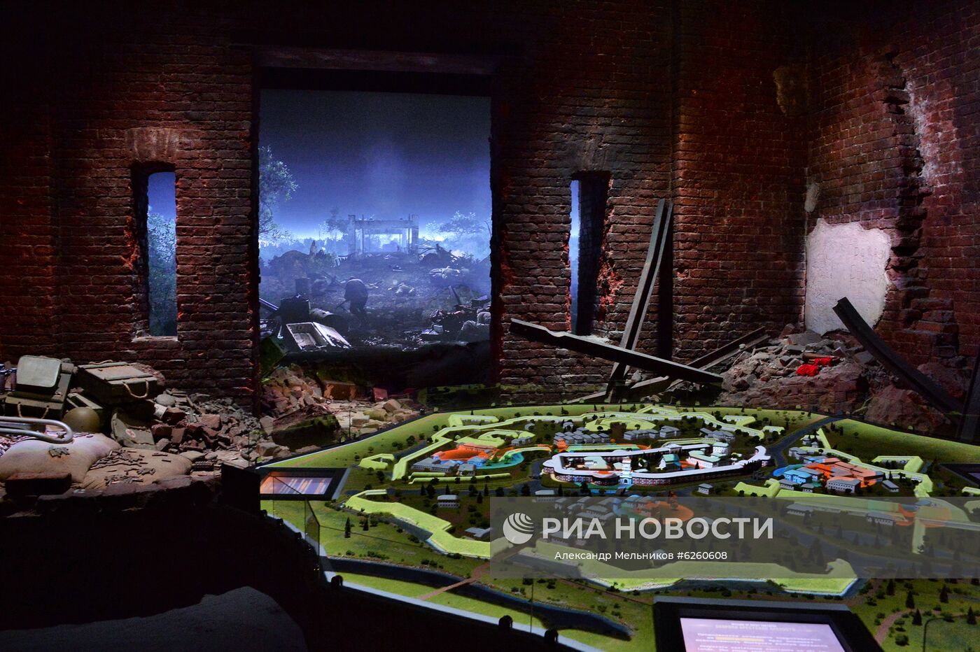 Макет Брестской крепости в музейном комплексе "Дорога памяти", расположенном на территории при Главном храме Вооруженных сил РФ в парке "Патриот". Место: Россия, Московская область. Автор: Александр Мельников/РИА Новости. Послы иностранных государств посетили Главный храм ВС РФ