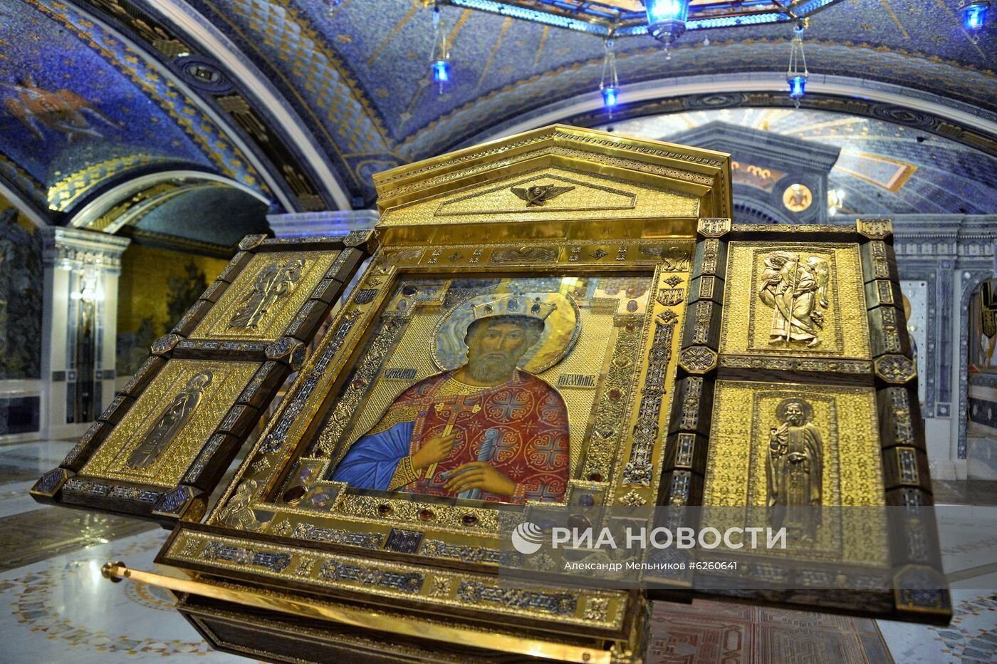 Икона святого князя Владимира в Главном храме Вооруженных сил РФ в парке "Патриот". Место: Россия, Московская область. Автор: Александр Мельников/РИА Новости. Послы иностранных государств посетили Главный храм ВС РФ