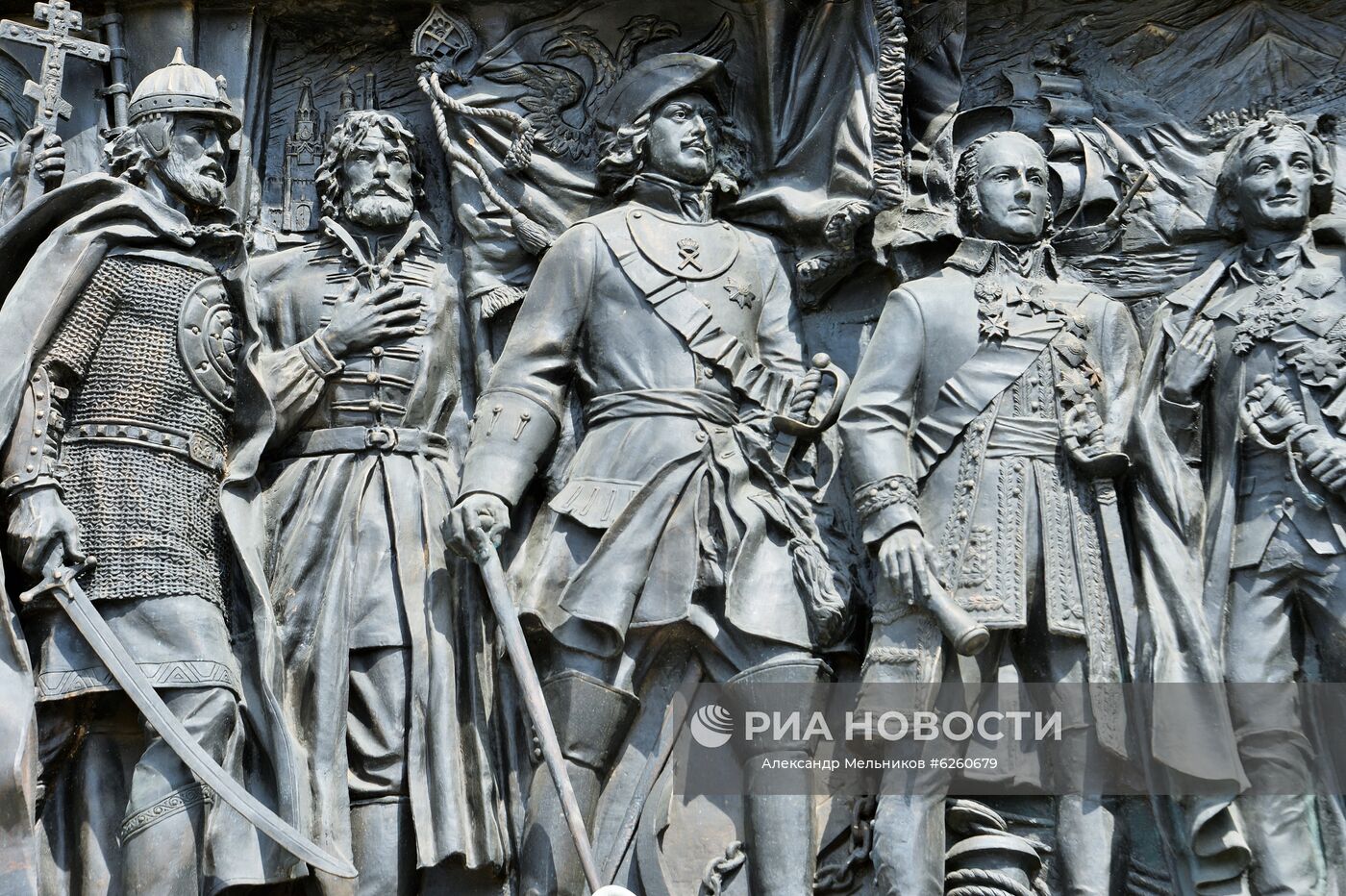 Рельеф на стене Главного храма Вооруженных сил РФ в парке "Патриот". Место: Россия, Московская область. Автор: Александр Мельников/РИА Новости. Послы иностранных государств посетили Главный храм ВС РФ