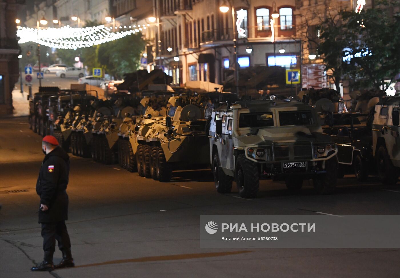 Репетиция военной техники к параду Победы во Владивостоке