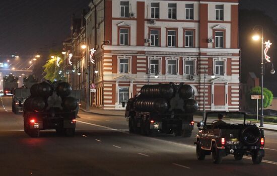 Репетиция военной техники к параду Победы во Владивостоке