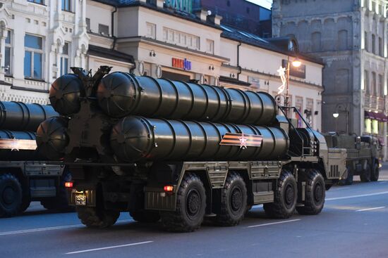 Репетиция военной техники к параду Победы во Владивостоке