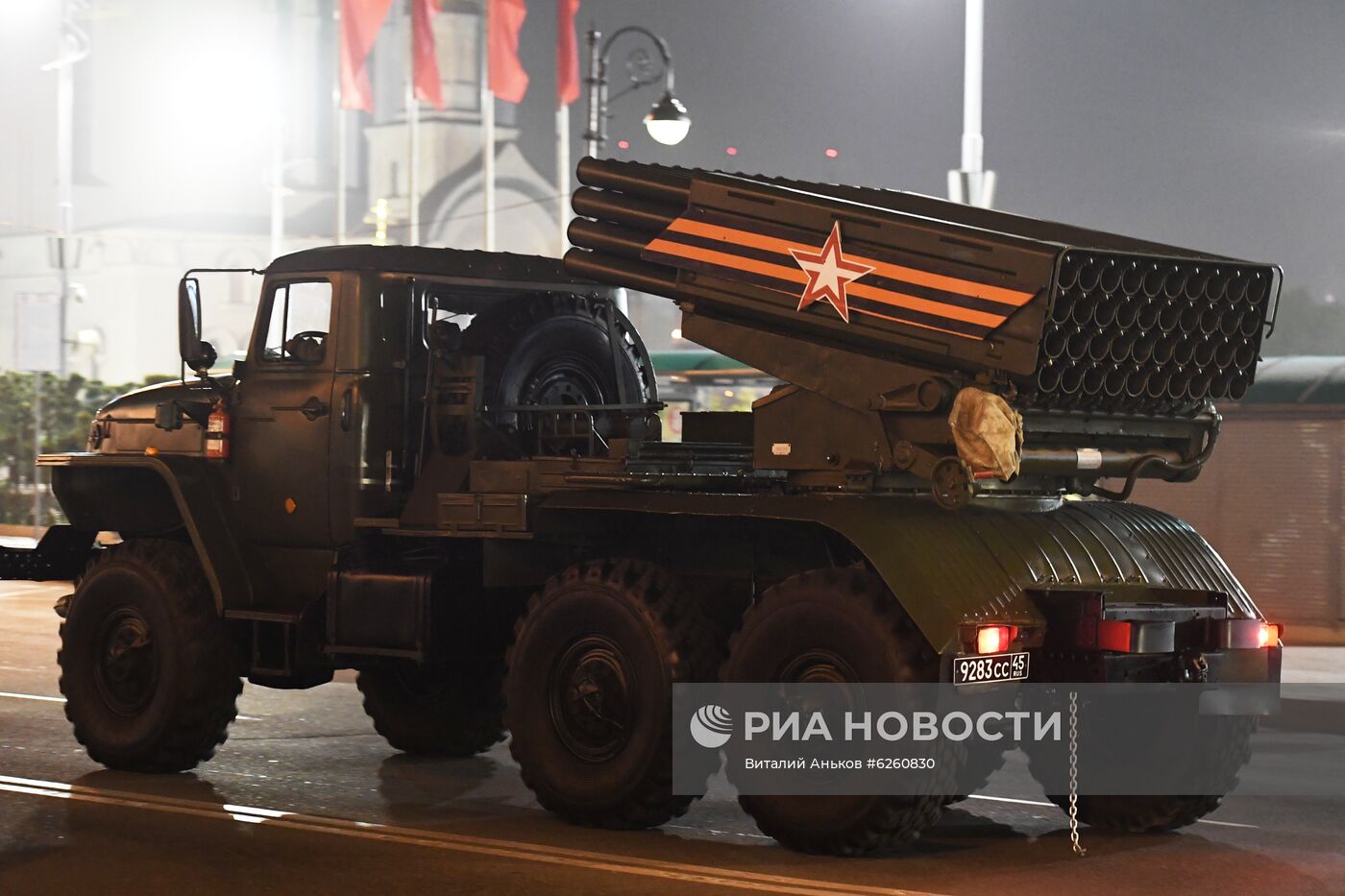 Репетиция военной техники к параду Победы во Владивостоке