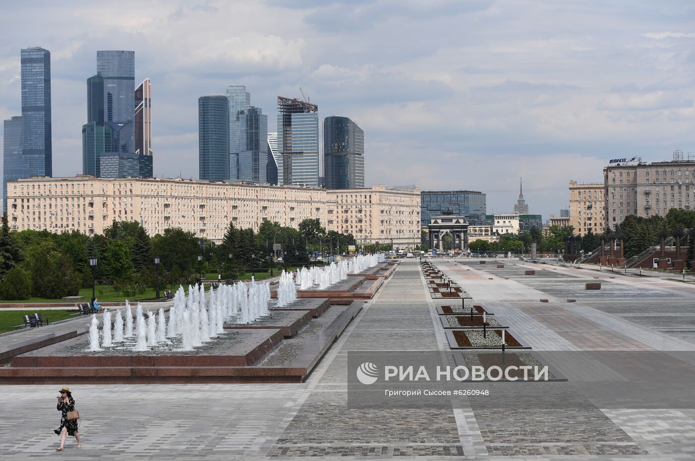 Открытие фонтанов в Москве 