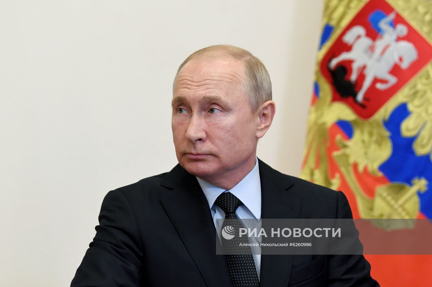 Президент РФ В. Путин провел совещание по информационным технологиям и связи
