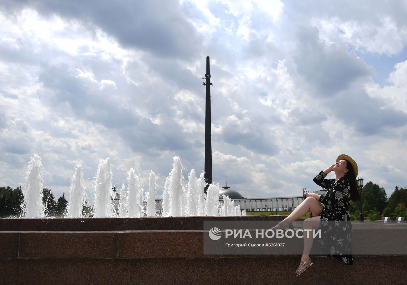 Открытие фонтанов в Москве