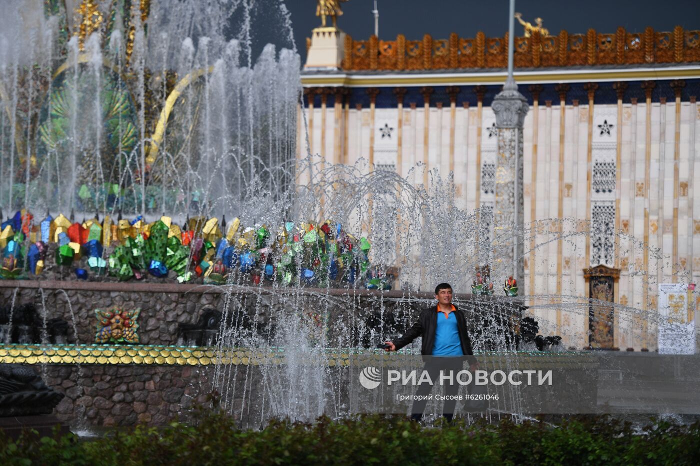 Открытие фонтанов в Москве