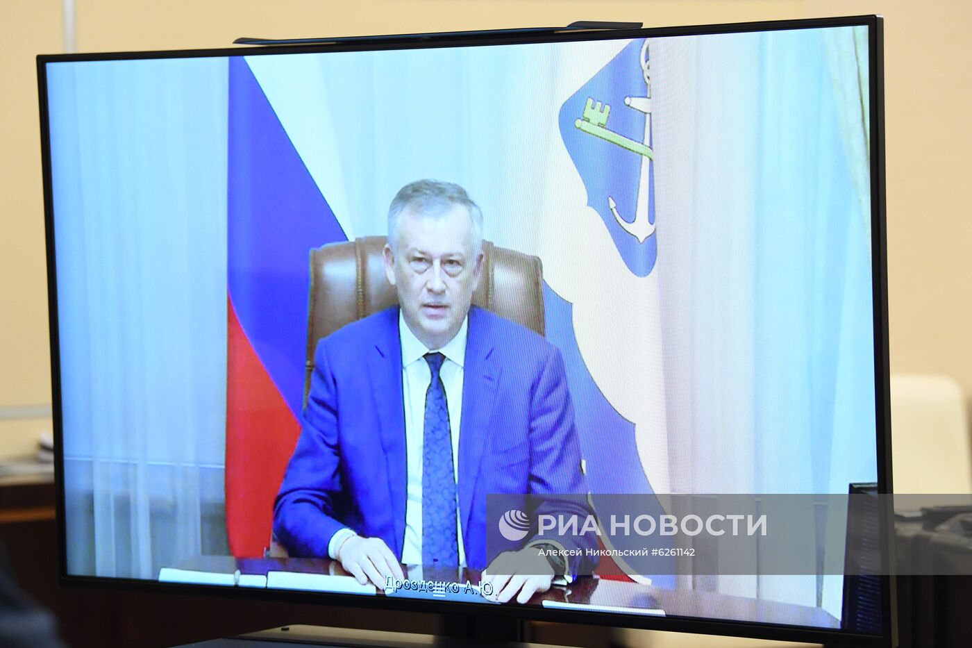 Президент РФ В. Путин встретился с губернатором Ленинградской области А. Дрозденко