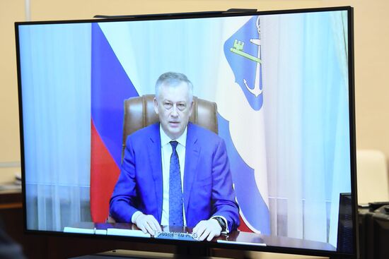 Президент РФ В. Путин встретился с губернатором Ленинградской области А. Дрозденко