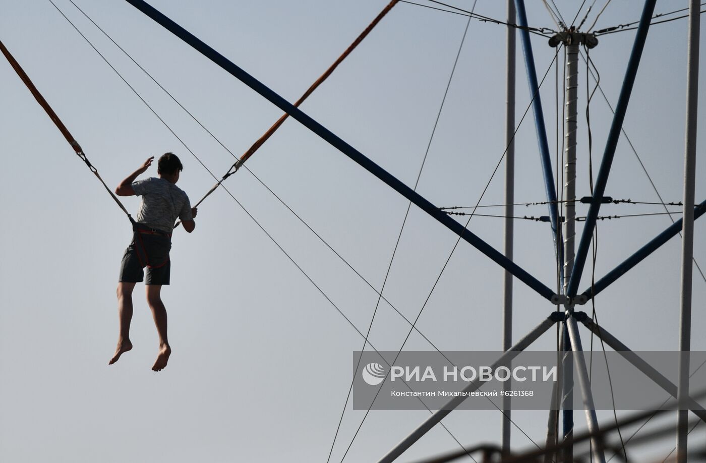 Город Саки в Крыму в преддверии курортного сезона