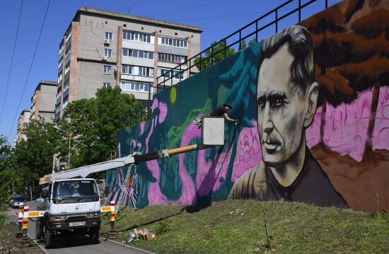 Фестиваль граффити в честь Дня России во Владивостоке