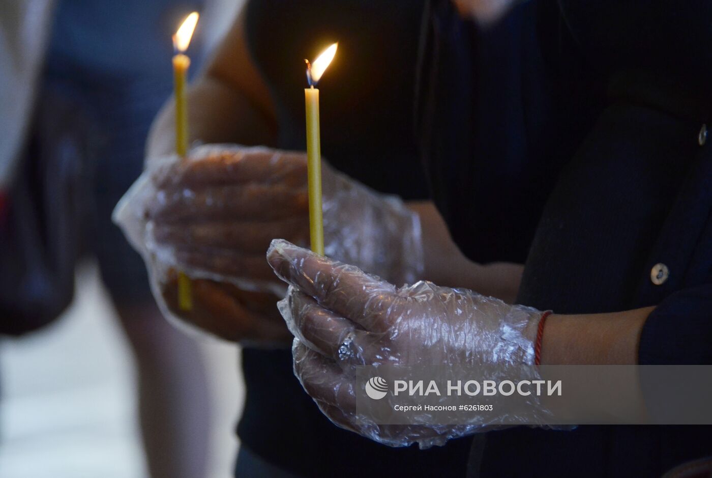 Похороны С. Захарова, погибшего в ДТП с участием М. Ефремова