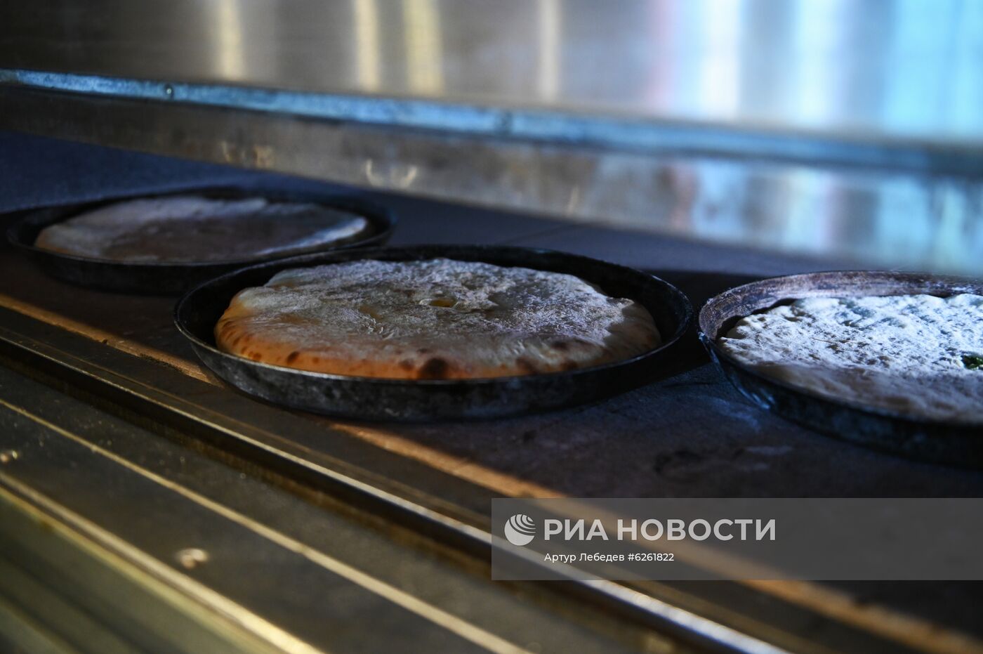 Акция "Испеки пироги и скажи: "Спасибо!" в рамках празднования Дня России в Сочи