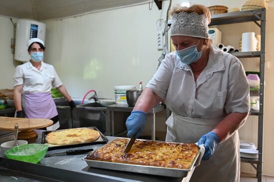 Акция "Испеки пироги и скажи: "Спасибо!" в рамках празднования Дня России в Сочи