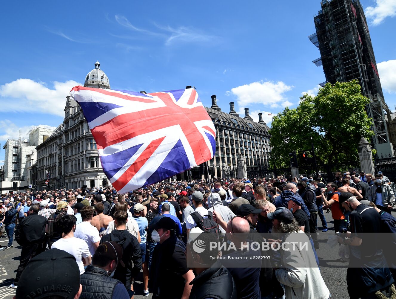 Протесты против полицейского произвола в Великобритании