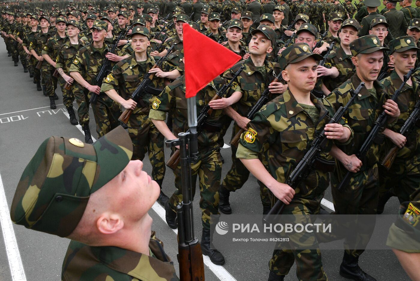 Принятие присяги военнослужащими вооруженных сил Белоруссии