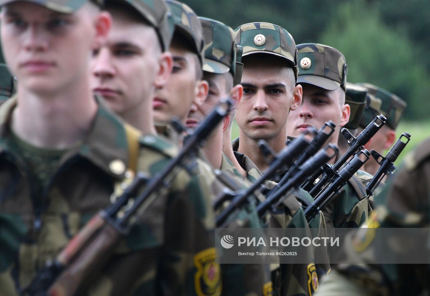 Принятие присяги военнослужащими вооруженных сил Белоруссии