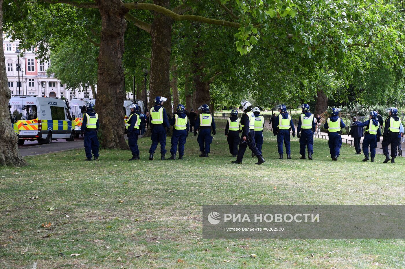 Протесты против полицейского произвола в Великобритании