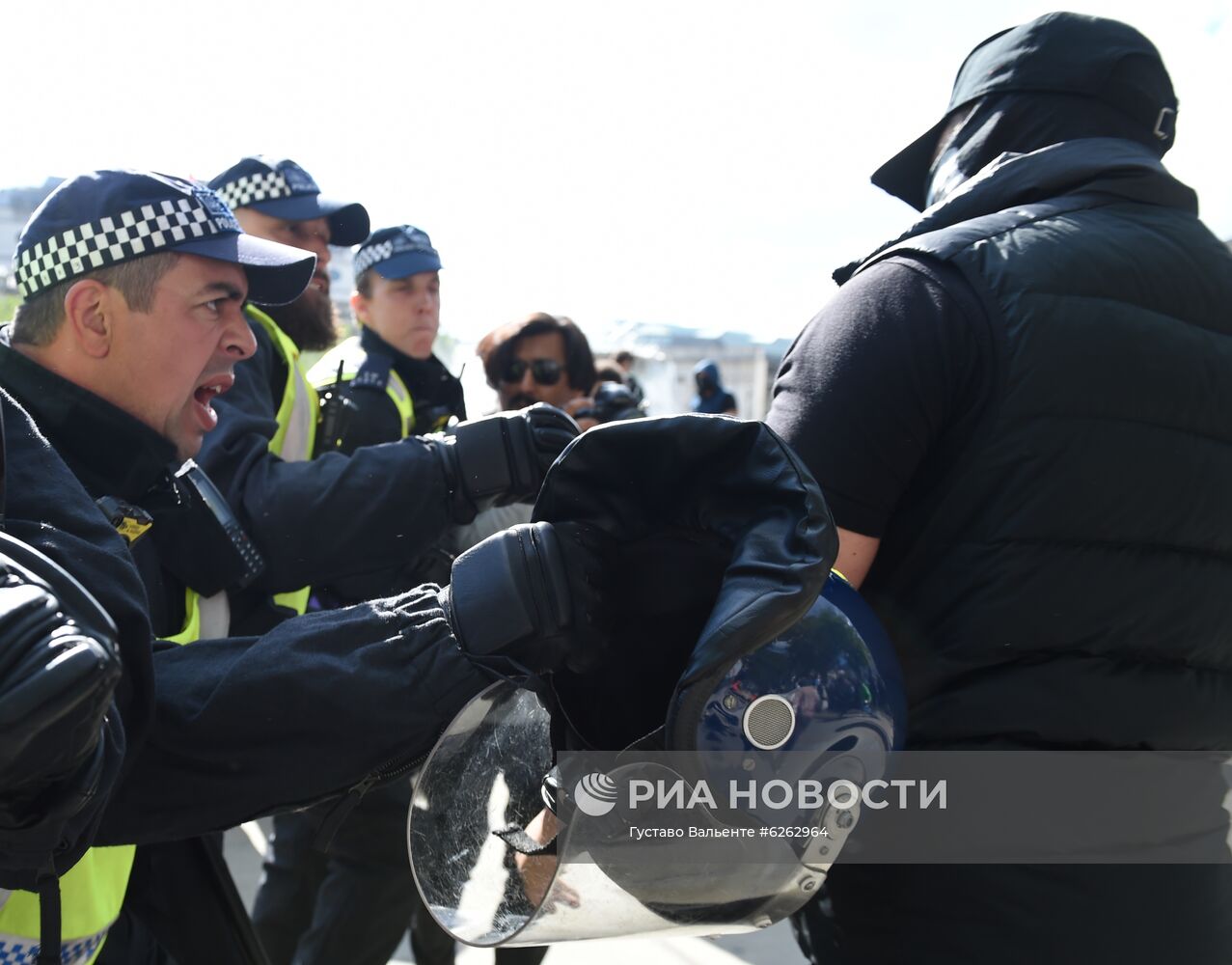 Протесты против полицейского произвола в Великобритании