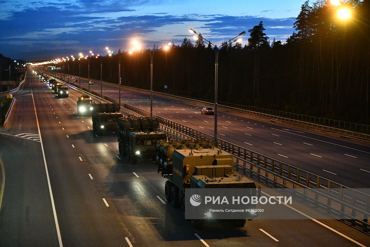 Передислокация военной техники в Москву для участия в параде Победы