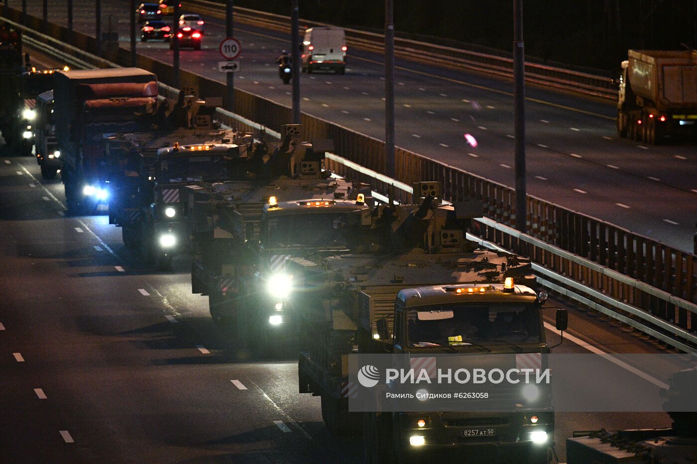 Передислокация военной техники в Москву для участия в параде Победы