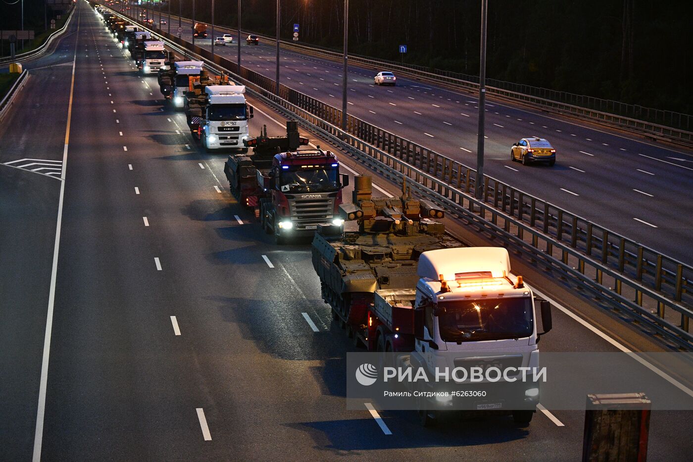 Передислокация военной техники в Москву для участия в параде Победы