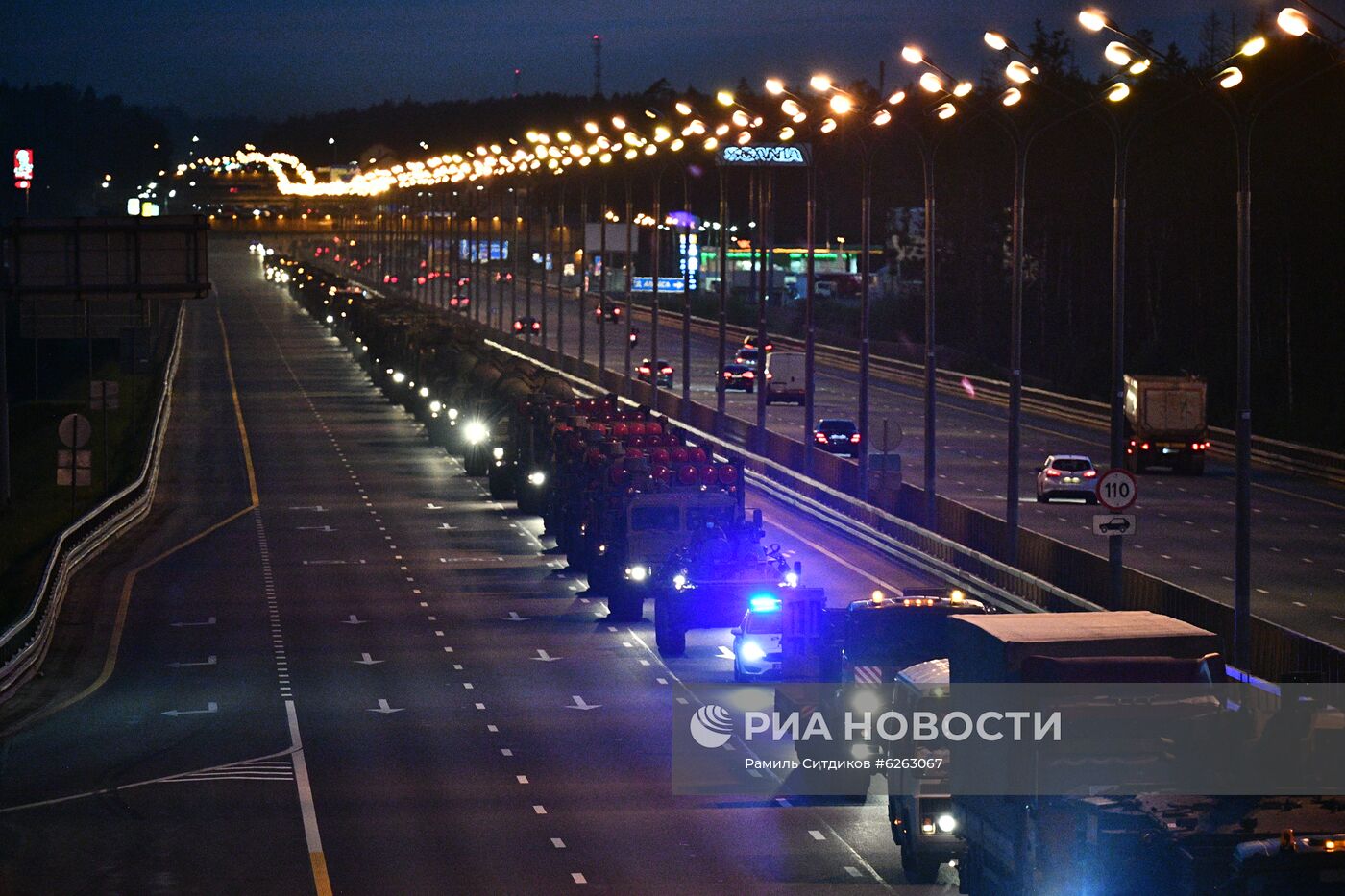 Передислокация военной техники в Москву для участия в параде Победы