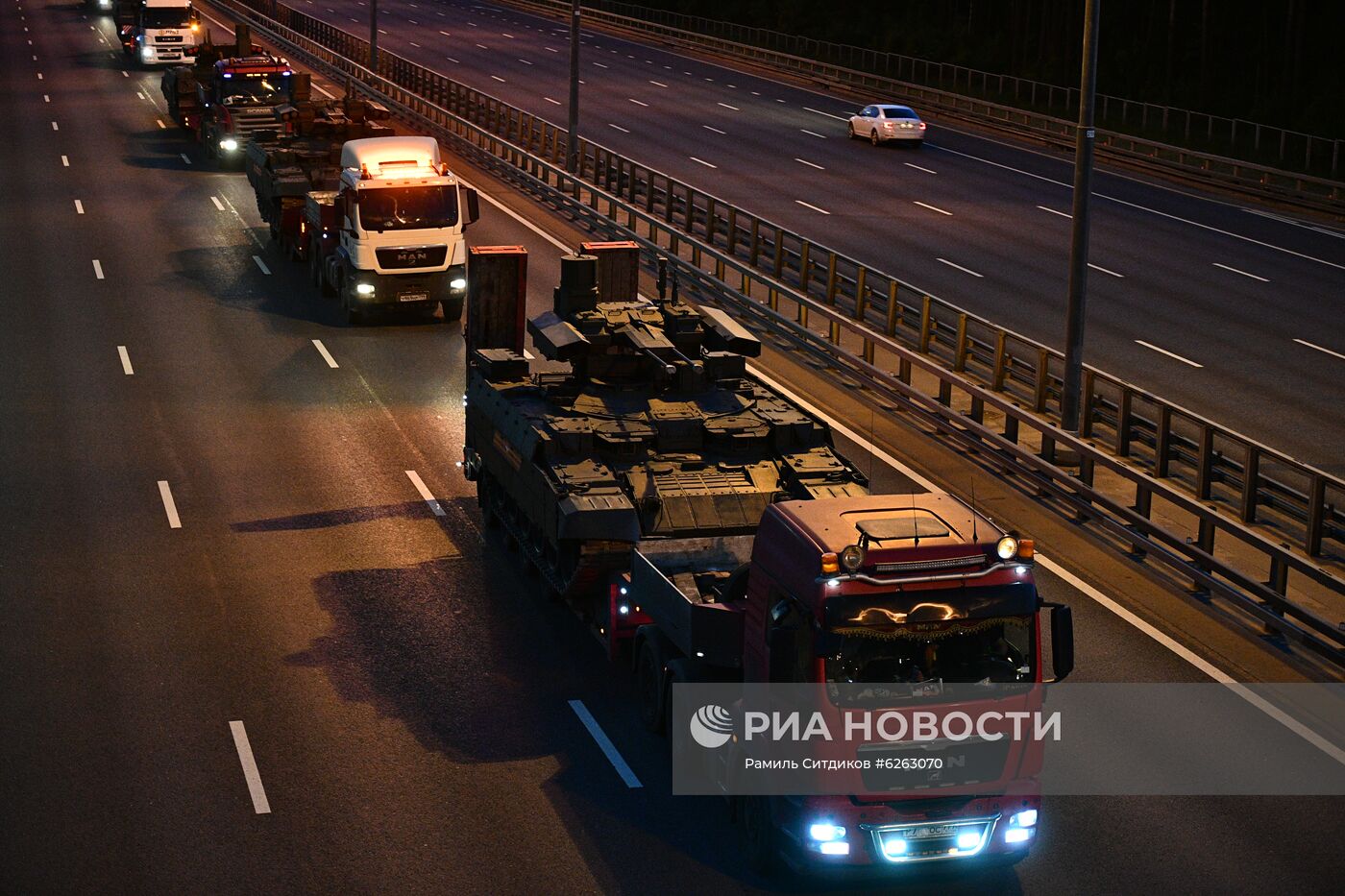 Передислокация военной техники в Москву для участия в параде Победы