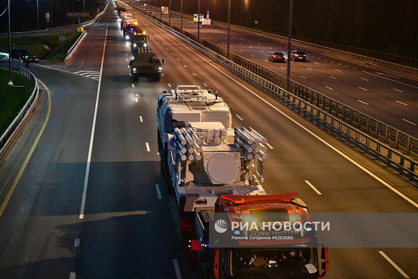 Передислокация военной техники в Москву для участия в параде Победы