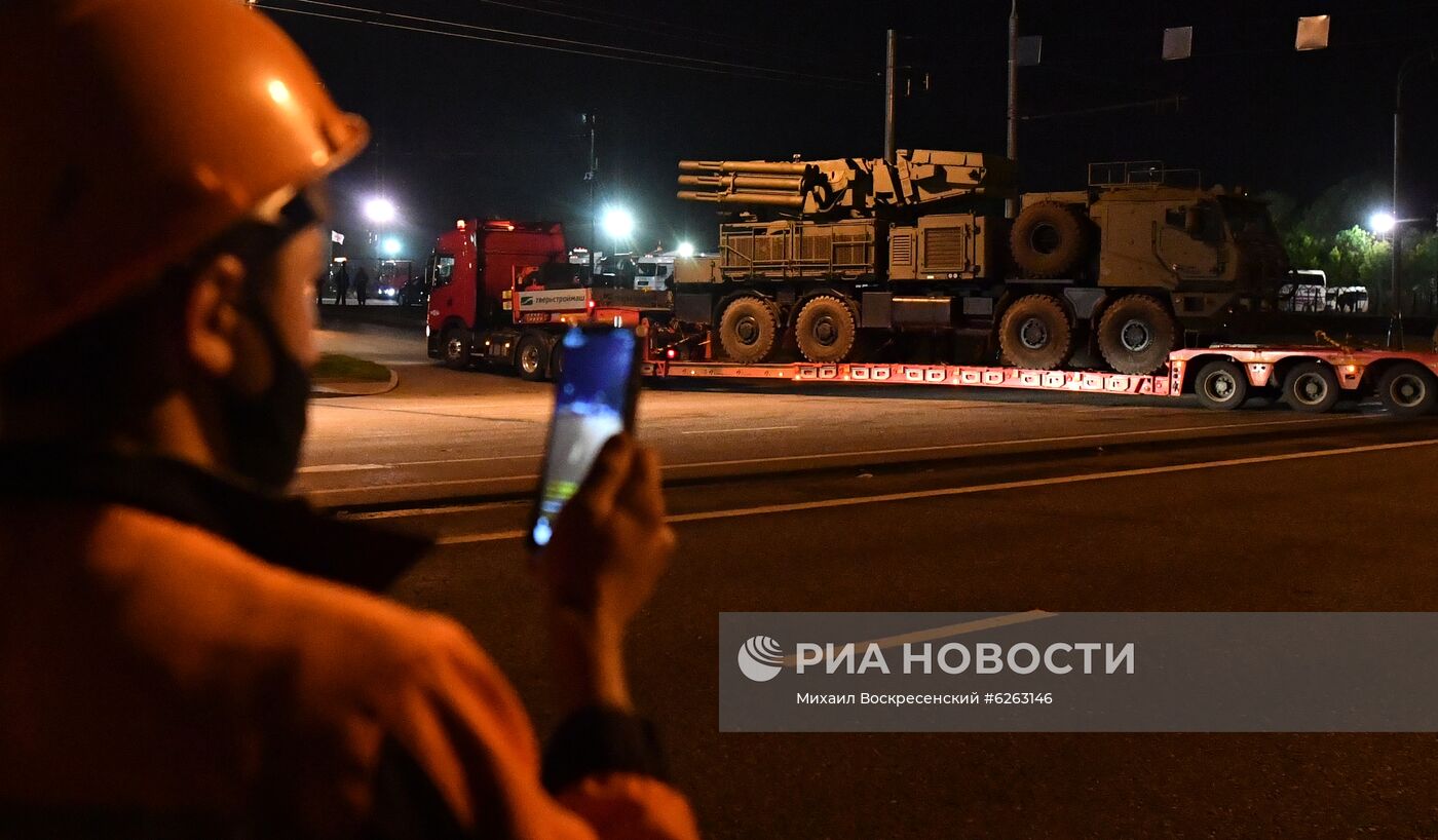 Передислокация военной техники в Москву для участия в параде Победы