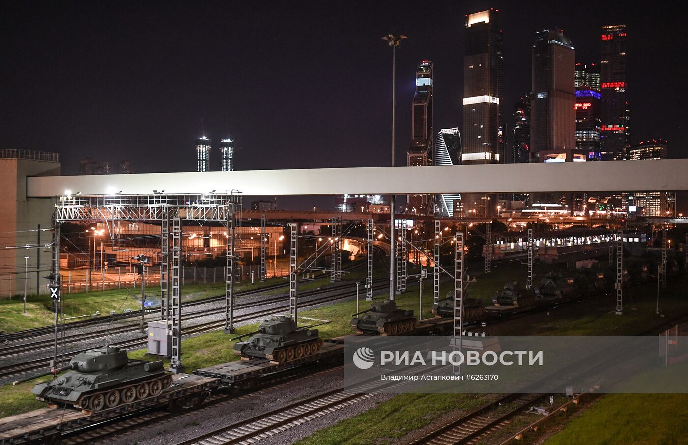 Передислокация военной техники в Москву для участия в параде Победы