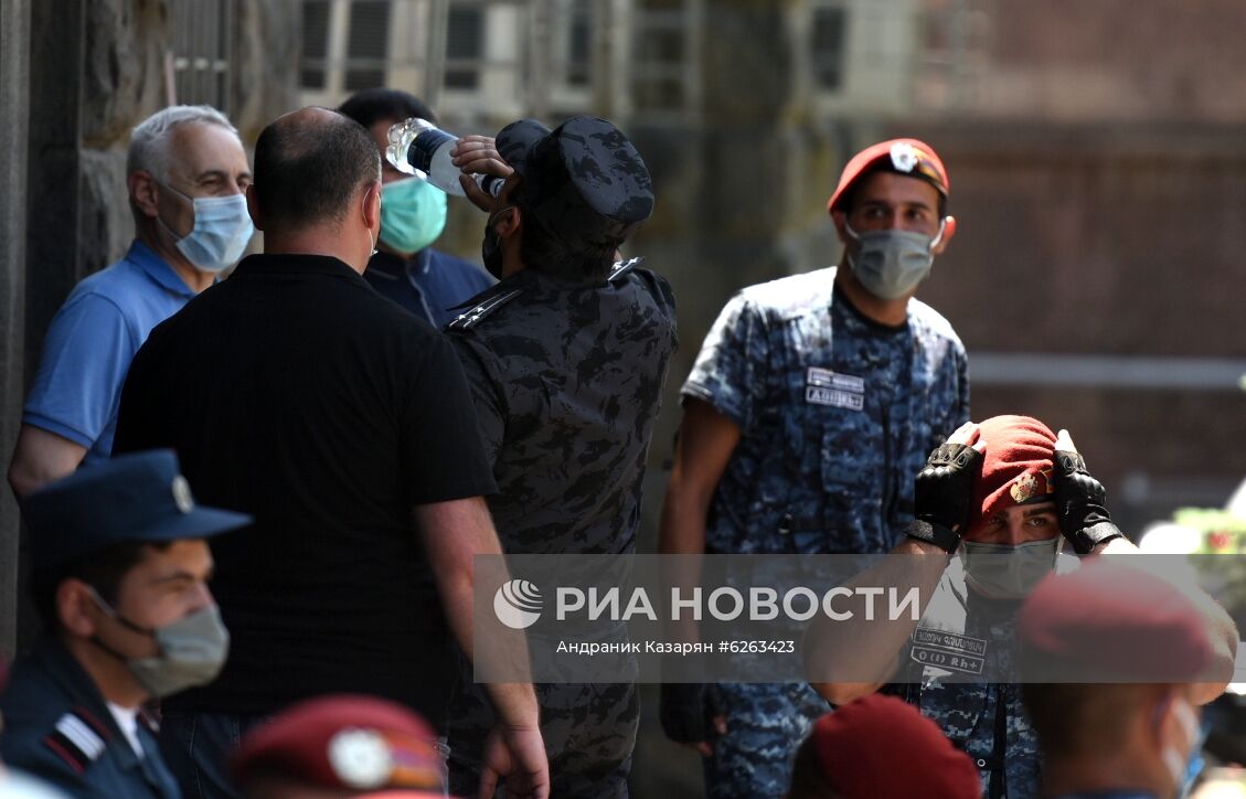 Акция в поддержку депутата и предпринимателя Г. Царукяна в Ереване