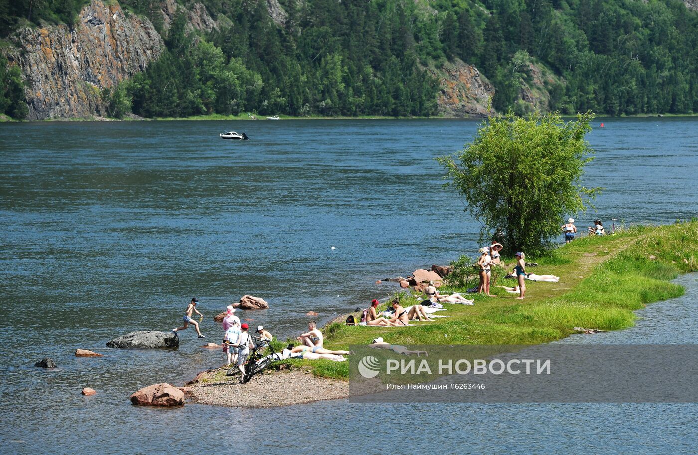 Летний отдых жителей Красноярска во время режима самоизоляции