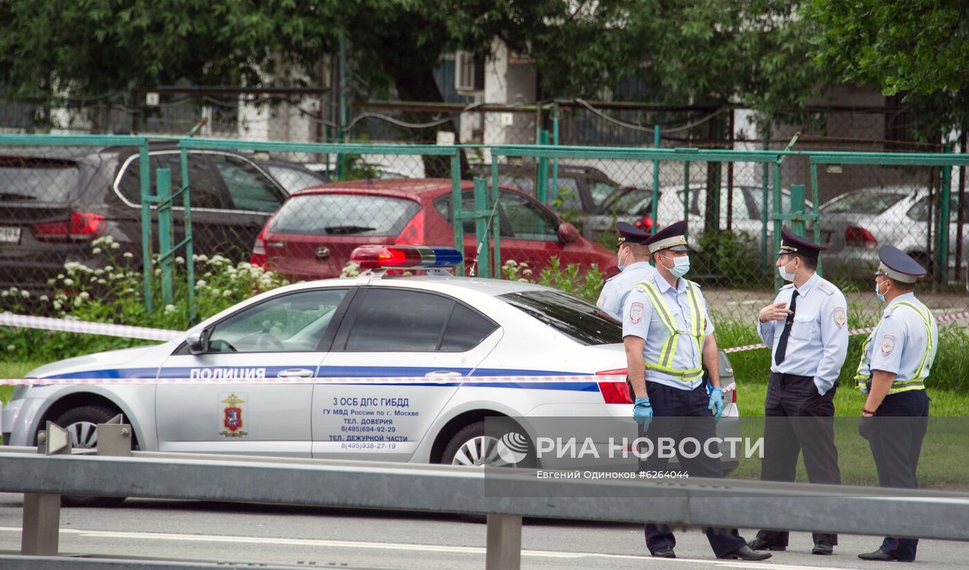 Двух полицейских ранили в ходе стрельбы на юго-западе Москвы